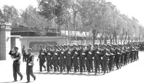风雨同舟搏激流危难之处显身手——纪念中国人民解放军铁道兵舟桥团